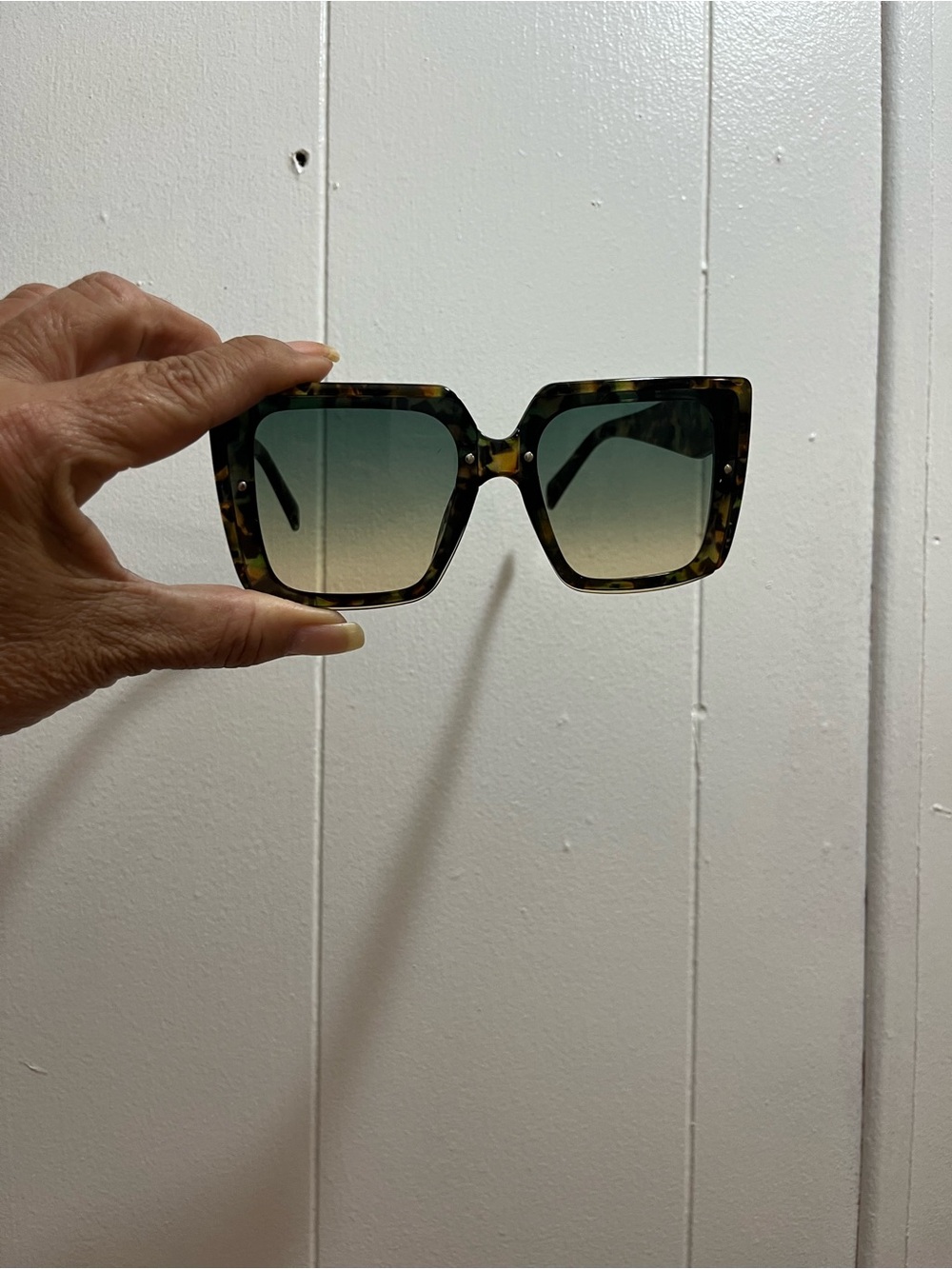 Oversized Square Tortoiseshell Sunglasses - Gradient Green Lenses